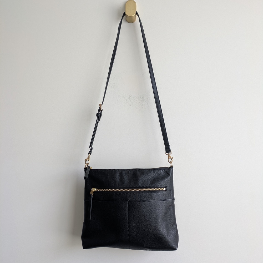 FOSSIL Black Leather Crossbody Bag